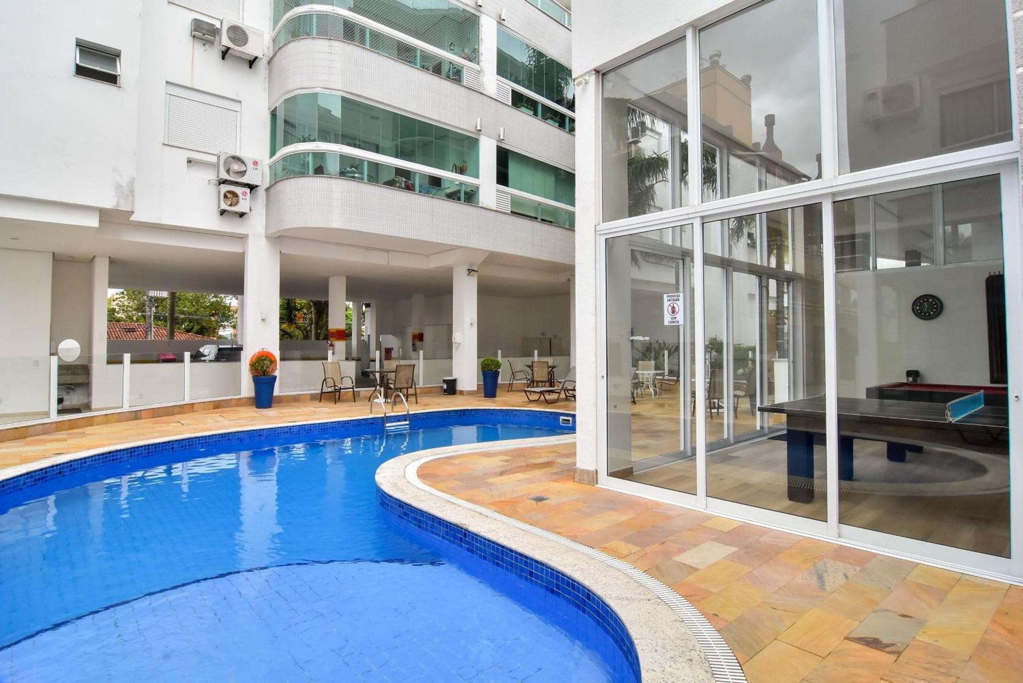 1 Quadra Da E Piscina P1881