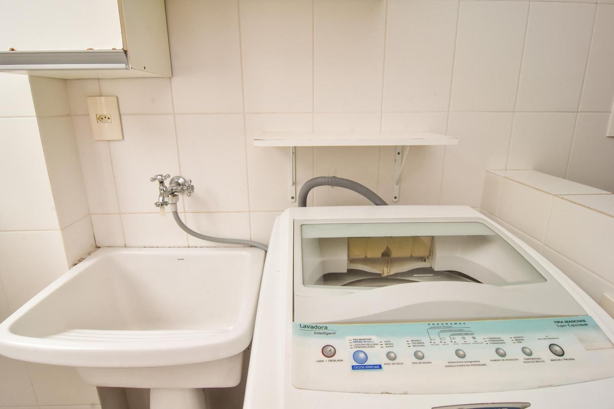 1 Quadra Da E Piscina P1881 *